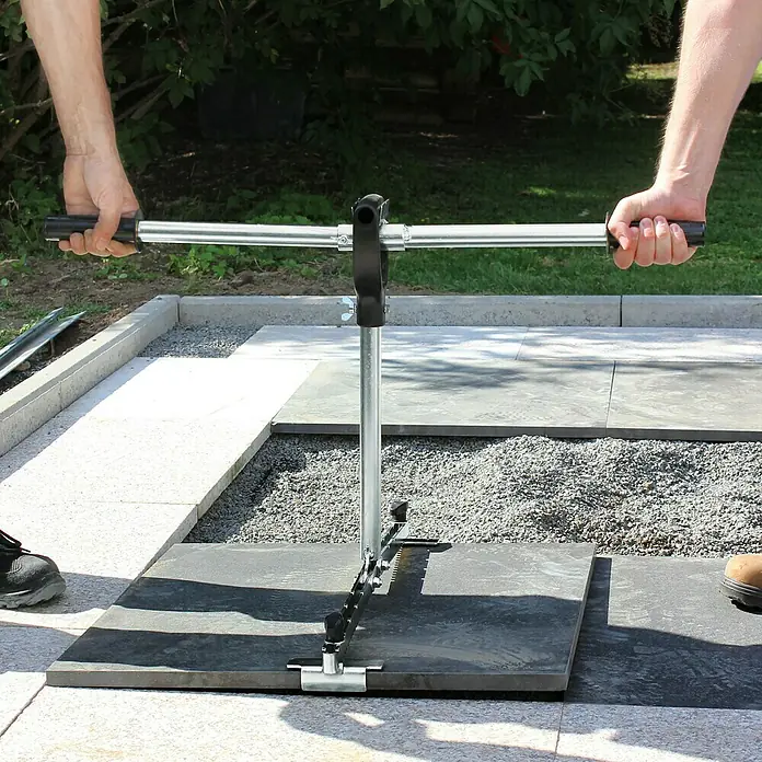 Langfit Plattenheber-Tragarm MS-PH2TA - Passend für: Langfit Platten- und Fliesenheber, Geeignet für: 2 Personen, Tragkraft: Max. 60 kg - Anwendungsbeispiel