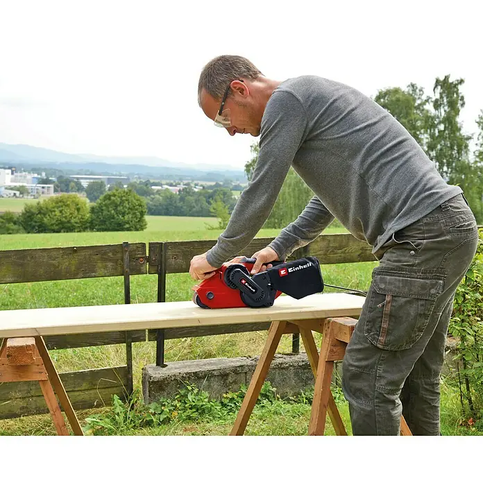 Einhell Bandschleifer TC-BS 8038 - 800 W, Bandabmessung: 76 x 533 mm - Anwendungsbeispiel