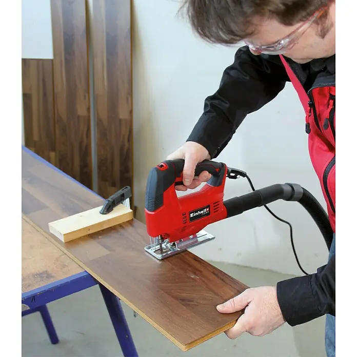 Einhell Stichsäge TC-JS 60/1 - 400 W - Anwendungsbeispiel