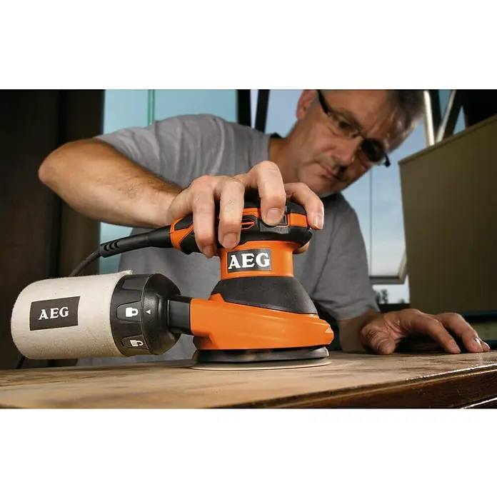 AEG Powertools Exzenterschleifer EX 125 ES - 125 mm, 300 W, Leerlaufdrehzahl: 7.000 U/min - 15.000 U/min - Vorderansicht