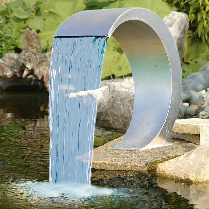 Ubbink Einbau-Wasserfall Mamba - 32 x 30 x 54 cm, Edelstahl - Stimmungsaufnahme