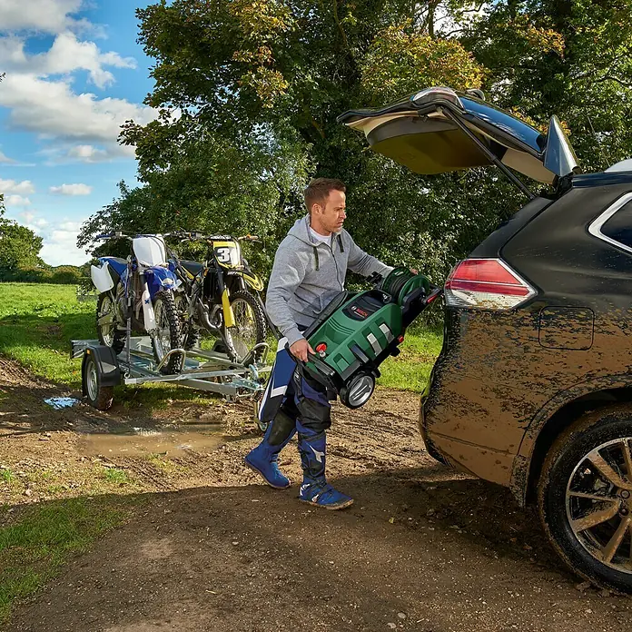 Bosch Visokotlačni čistač AdvancedAquatak 160 - 2.600 W, Maksimalni tlak: 160 bar, Radni protok: Maks. 570 l/h - Živopisni prikaz