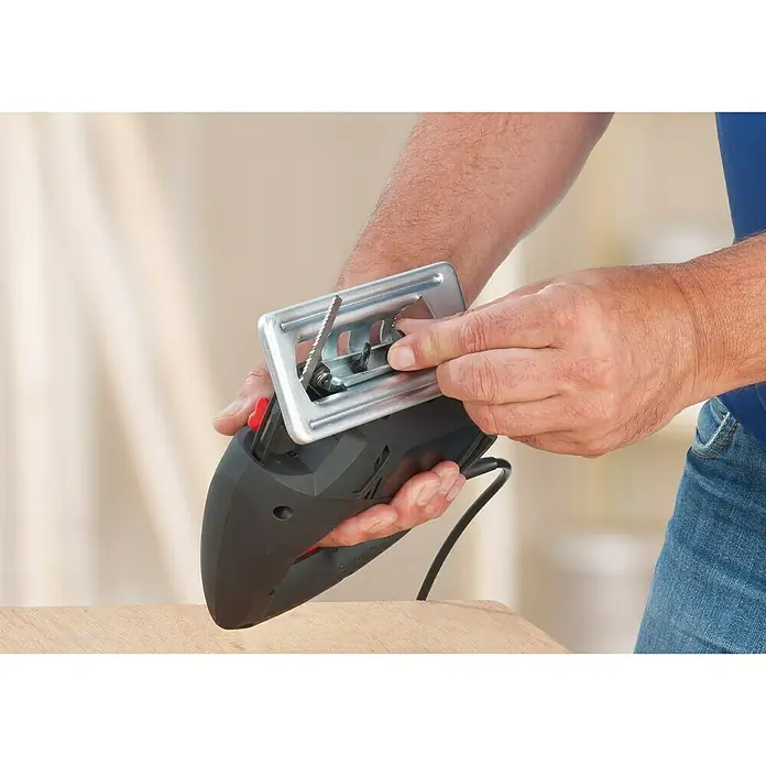 Skil Stichsäge 4190 AA - 400 W, Leerlaufhubzahl: 3.000 Hübe/min - Anwendungsbeispiel