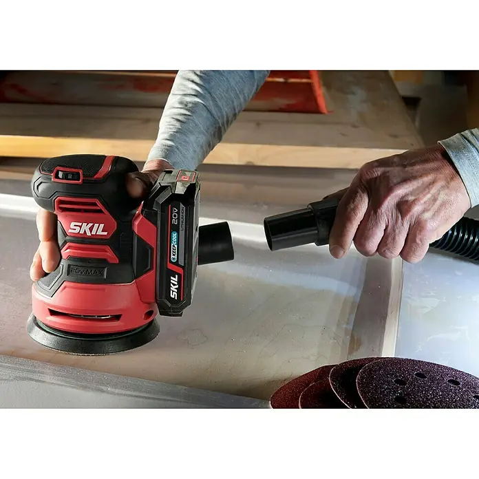 Skil Energy Platform Akku-Exzenterschleifer 3745 CA - 18 V, Ohne Akku, Durchmesser Schleifteller: 125 mm - Anwendungsbeispiel