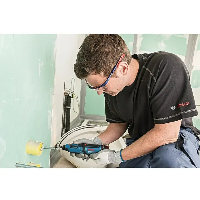 Bosch Professional Akku-Multifunktionswerkzeug GRO 12V-35 - 12 V, Leerlaufdrehzahl: 5.000 U/min - 35.000 U/min - Anwendungsbeispiel