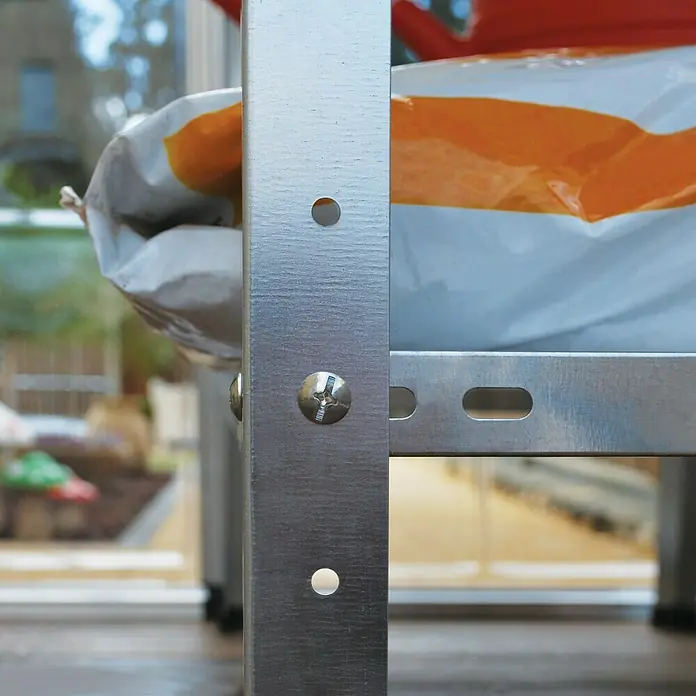 Palram – Canopia Gewächshaus-Mehrzwecktisch - 114 x 50 x 80 cm, Stahl, Unterer Boden verstellbar - Detailaufnahme