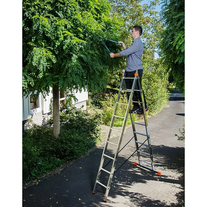 Krause Escalera multiusos - Altura de trabajo: 5,25 m, Número de peldaños: 2 x 9 peldaños, Aluminio - Producto en uso