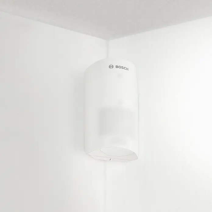 Bosch Smart Home Bewegungsmelder - Smarte Steuerung: Bosch Smart Home App, Reichweite Funk: 50 m (Freifeld)