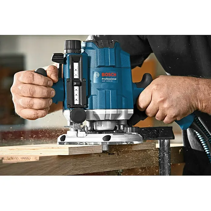 Bosch Professional Oberfräse GOF 1250 CE - 1.250 W, 60 mm - Anwendungsbeispiel
