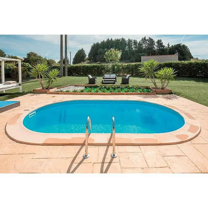 Gre Piscina ovalada enterrada Madagascar - L x An x Al: 500 x 300 x 150 cm, 16.015 l, Blanco - Foto ambiente