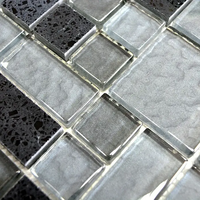 Mosaikfliese Crystal Mix XCM K989 - 29,8 x 29,8 cm, Schwarz, Glänzend - Detailaufnahme