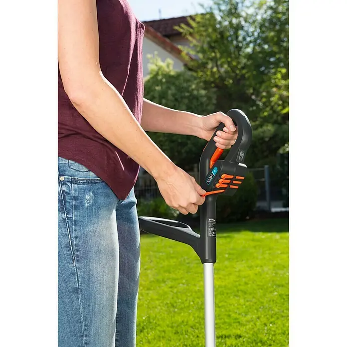 Gardena SmallCut Accu Grastrimmer Li-23 R - 14,4 V, Li-ion, 1 accu, Snijbreedte: 22,3 cm - Close-up
