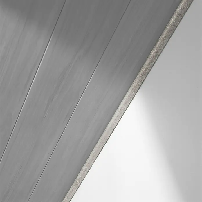 LOGOCLIC Abdeckleiste Carrara - 2,6 m x 25 mm x 6 mm - Detailaufnahme
