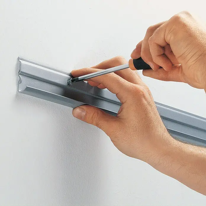 Element System Easy Hängeschiene 32 - Passend für: Grundelement Wandleiste Easy, Träger mit Raster 32 mm, Länge: 120 cm, Zweilochsystem