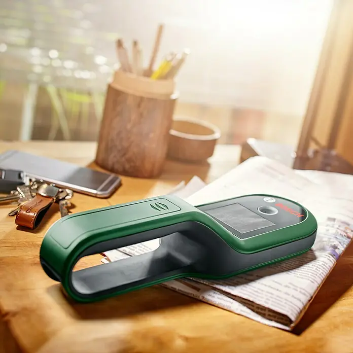Bosch Ortungsgerät Universal Detect - Erfassungstiefe: Max. 100 mm Metallobjekte - Stimmungsaufnahme