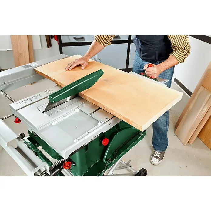 Bosch Sierra de mesa NanoBlade AdvancedTableCut 52 - 550 W, 0 r.p.m. - 8.200 r.p.m. - Producto en uso
