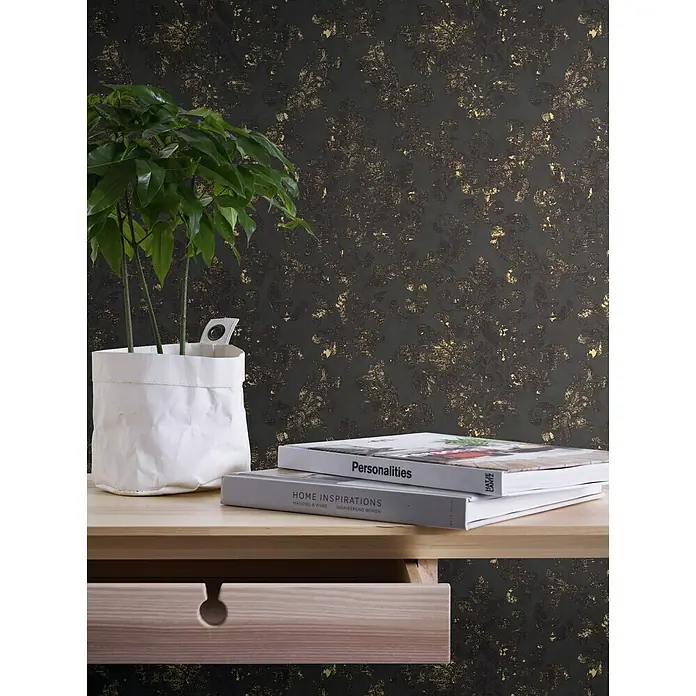 AS Creation Neue Bude 2.0 ED II Vliestapete Damask - Schwarz/Gold, Ornament, 10,05 x 0,53 m - Stimmungsaufnahme