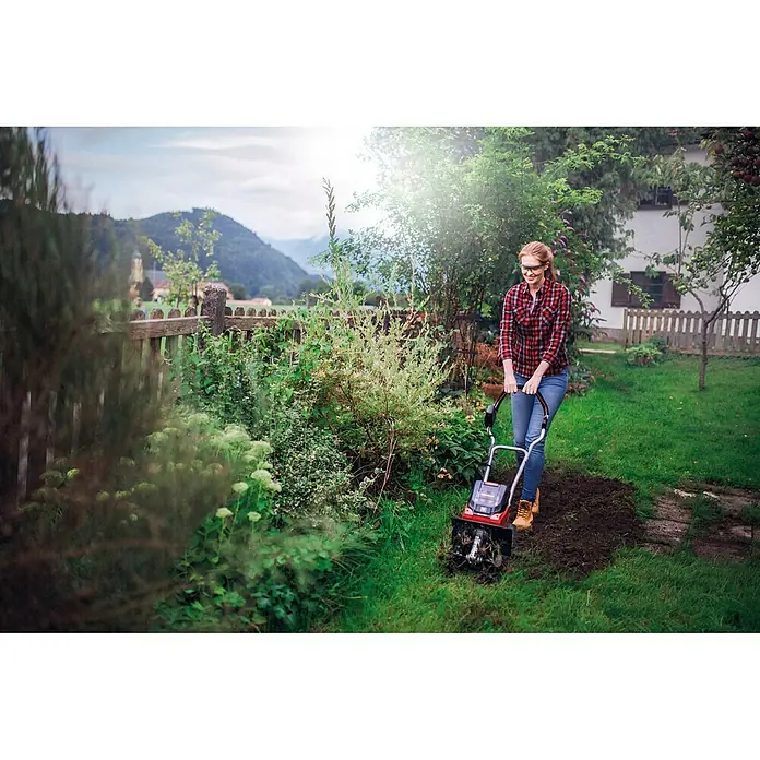 Einhell Power X-Change Akku-Bodenhacke GE-CR 30 Li-Solo - Ohne Akku - Anwendungsbeispiel