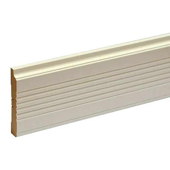 Zócalo FU112L - Blanco, 2,4 m x 19 mm x 111 mm, Imprimado - Primer plano