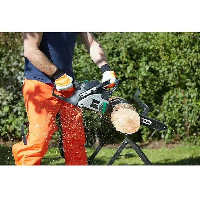 Gardol Benzinska lančana motorna pila GMSH 40+ Set - 1,5 kW, 40 cm³, Dužina mača: 40 cm - Proizvod u upotrebi