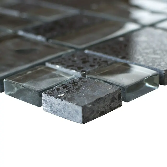 Mosaikfliese Crystal Mix XCM K989 - 29,8 x 29,8 cm, Schwarz, Glänzend - Detailaufnahme