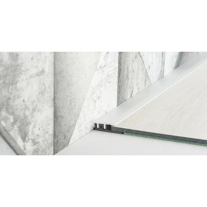 LOGOCLIC Završni profil - Srebrne boje, 2,7 m x 21 mm, Vrsta montaže: Uticanje - Detaljan prikaz