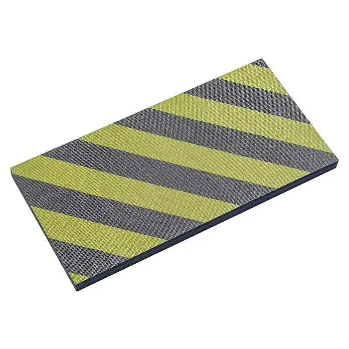 Mottez Schutzmatte - Geeignet für: Fahrzeuge, 50 x 25 x 2,5 cm