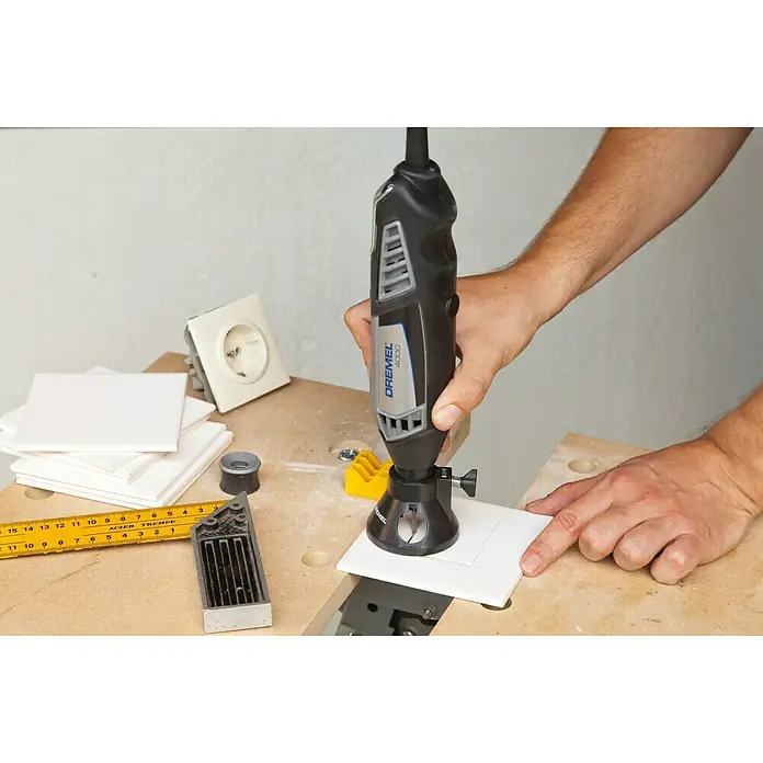 Dremel Nož glodalice za pločice Mod. 562 - Radni promjer: 3,2 mm - Proizvod u upotrebi