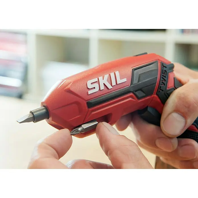 Skil Akkuschrauber 2710 GA - 3,6 V, 1 Akku, 1,5 Ah, Leerlaufdrehzahl: 220 U/min - Anwendungsbeispiel