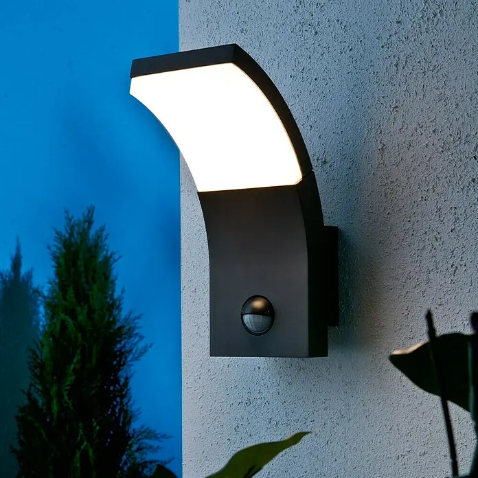 Starlux LED-Sensor-Außenwandleuchte Vincenza - 7 W, L x B x H: 122 x 84 x 190 mm, Silbergrau, Opal, Warmweiß