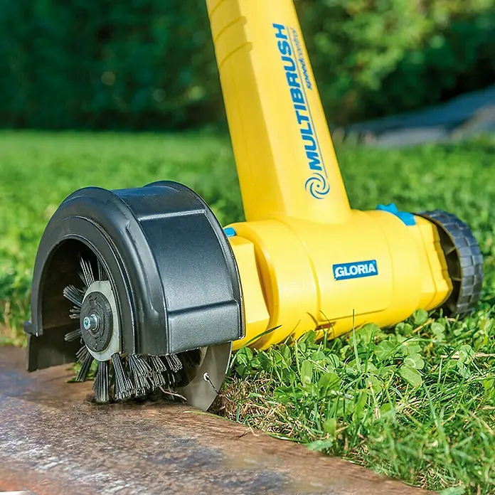 Gloria Trimer za rub travnjaka Cut & Brush - Namijenjeno za: Gloria Multibrush četka za čišćenje poda speedcontrol - Proizvod u upotrebi