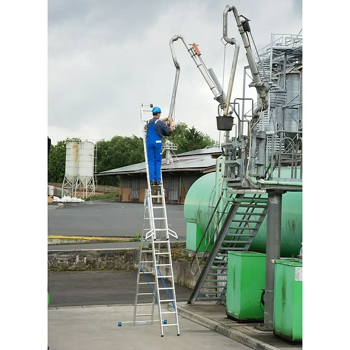 Krause Stabilo Sprossen-Mehrzweckleiter - Arbeitshöhe: 9,3 m, 3 x 12 Sprossen, Aluminium - Anwendungsbeispiel