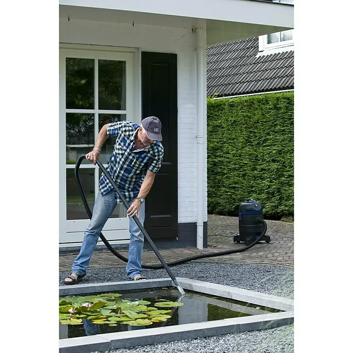 Ubbink Teichschlammsauger VacuProCleaner Maxi - 1.250 W - 1.400 W, Tankvolumen: 35 l - Stimmungsaufnahme
