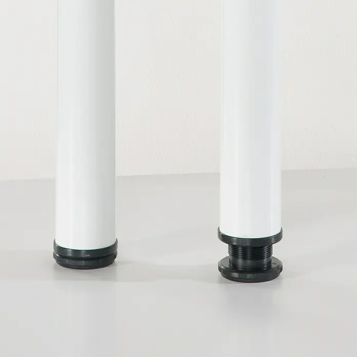 Phönix Chicago Möbelfuß-Set - Verstellbar: 710 - 800 mm, Weiß/Schwarz, 1 Paar - Detailaufnahme