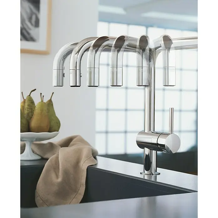 Grohe Spültischarmatur Minta - Chrom, Glänzend, Ausziehbare Laminarbrause - Anwendungsbeispiel