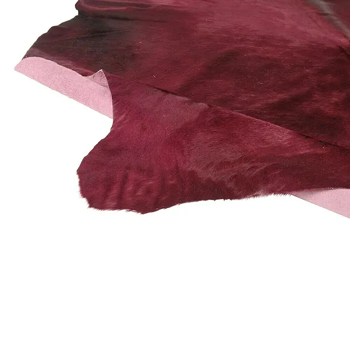 Esbeco Deko-Kuhfell - Rot, 100 % Echtfell, Fläche ca.: 3 m² - 4 m² - Detailaufnahme