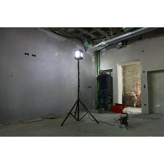 Profi Depot LED-Strahler - Schwarz, Mit Stativ, 50 W, IP54 - Vorderansicht