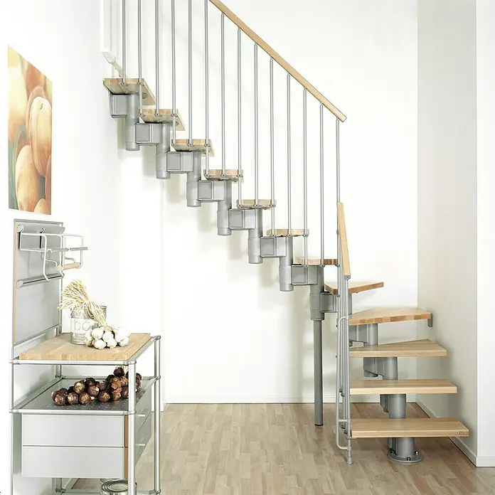 Fontanot Arké Mittelholmtreppe Kompact 89 - Breite: 89 cm, Grau Metallic, 1/4-gewendelt, Farbe Stufen: Buche Hell, Geschosshöhe: 191 cm - 303 cm - Stimmungsaufnahme