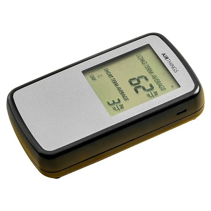 Airthings Radongasdetektor Home - Länge: 120 mm, Batterielaufzeit: Bis zu 2 Jahre - Linke Seitenansicht