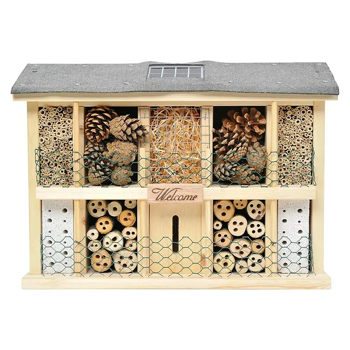 Dobar Insektenhotel Solar-Landsonne - 47 x 12,5 x 34 cm, Kiefer, Aufhängevorrichtung - Vorderansicht
