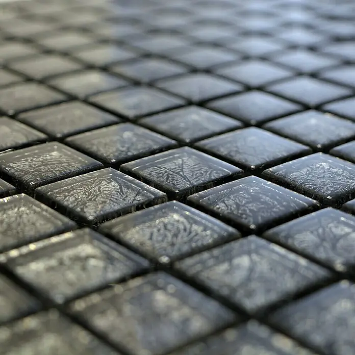 Mosaikfliese Quadrat Crystal Uni XCM 8BL17 - 30 x 30 cm, Schwarz, Glänzend - Detailaufnahme