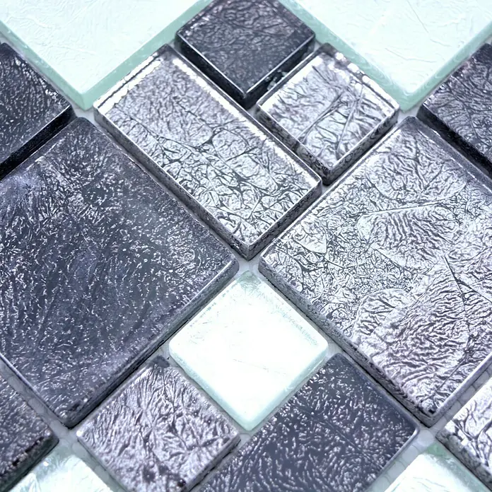 Mosaikfliese Crystal Mix XCM 8BS48 - 30 x 30 cm, Schwarz/Silber, Glänzend - Detailaufnahme