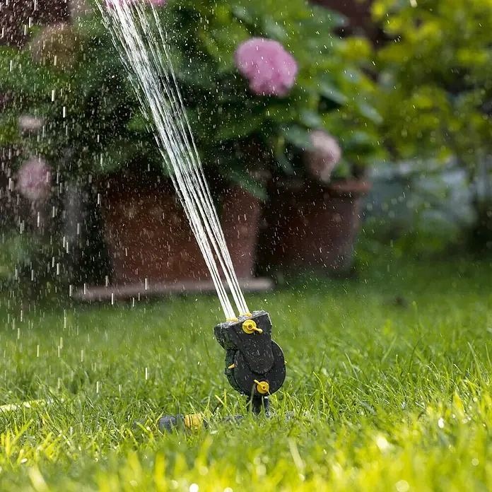 Neptun Kvadratni raspršivač vode Kompakt - Plastika, Maksimalna površina raspršivača: 252 m² - Proizvod u upotrebi