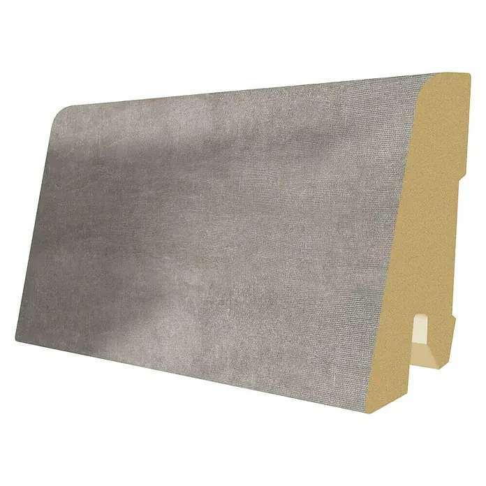 Egger Sockelleiste Cefalu Beton Hell - 2,4 m x 17 mm x 60 mm, Gerade - Detailaufnahme