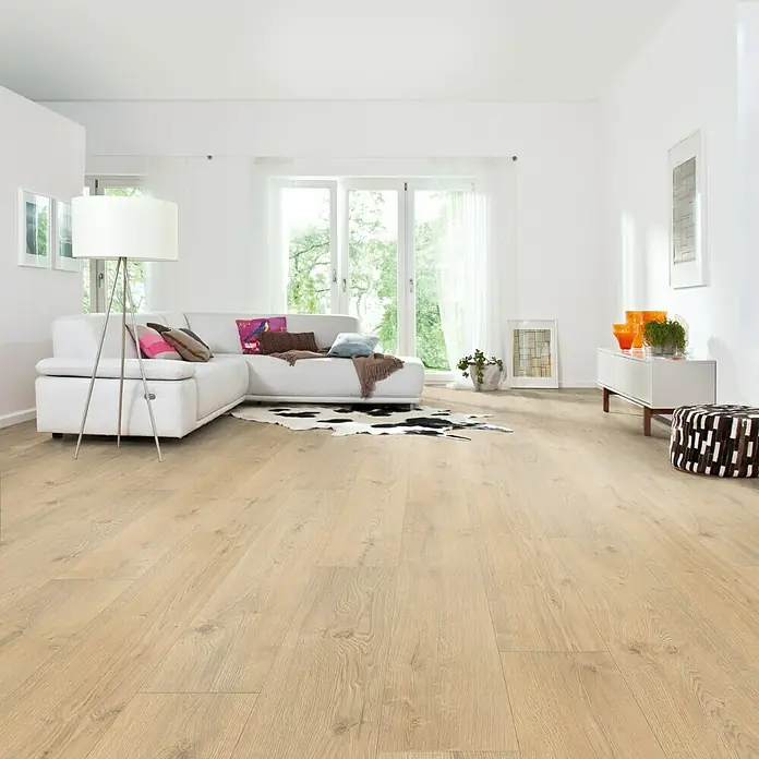 Living by Haro Laminat Eiche Salone Calgary Creme - 1.282 x 243 x 8 mm, Landhausdiele - Stimmungsaufnahme