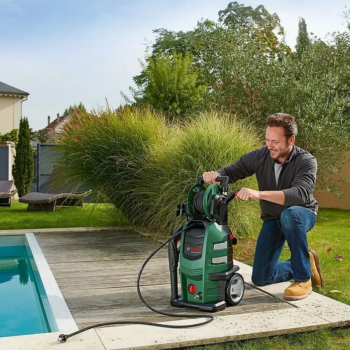 Bosch Visokotlačni čistač AdvancedAquatak 160 - 2.600 W, Maksimalni tlak: 160 bar, Radni protok: Maks. 570 l/h - Živopisni prikaz