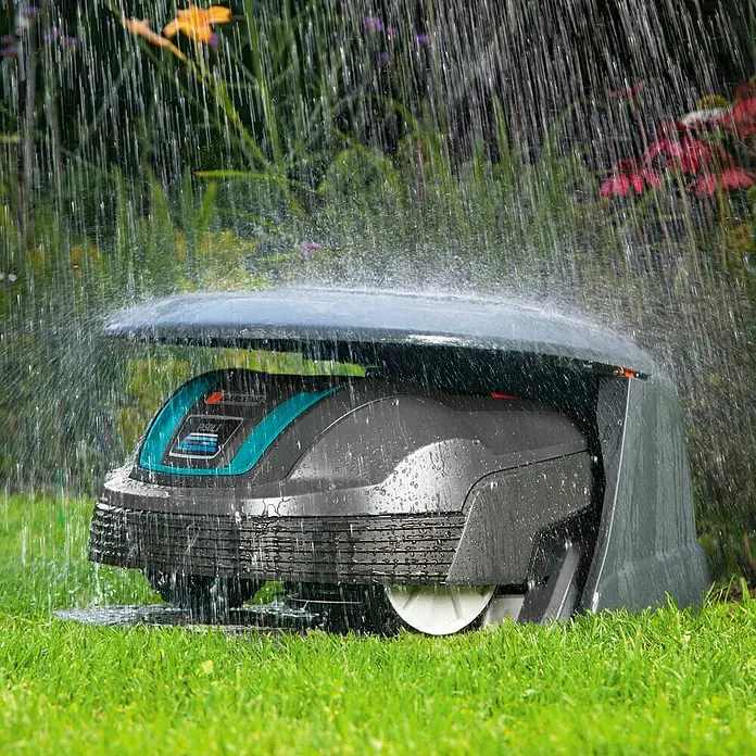 Gardena Nadstrešnica za robotske kosilice - Sive boje, Sklopivi poklopac - Proizvod u upotrebi