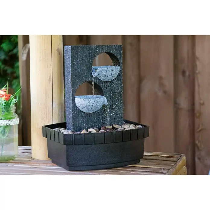 Dobar Kunststeinbrunnen - 20,5 x 16,5 x 26 cm - Stimmungsaufnahme