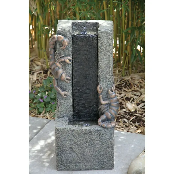 Silex Kunststeinbrunnen Skorpion - 34 x 24,5 x 70 cm - Stimmungsaufnahme