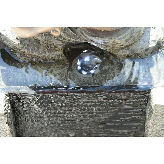 Silex Kunststeinbrunnen Schütze - 34 x 24 x 76,5 cm - Detailaufnahme